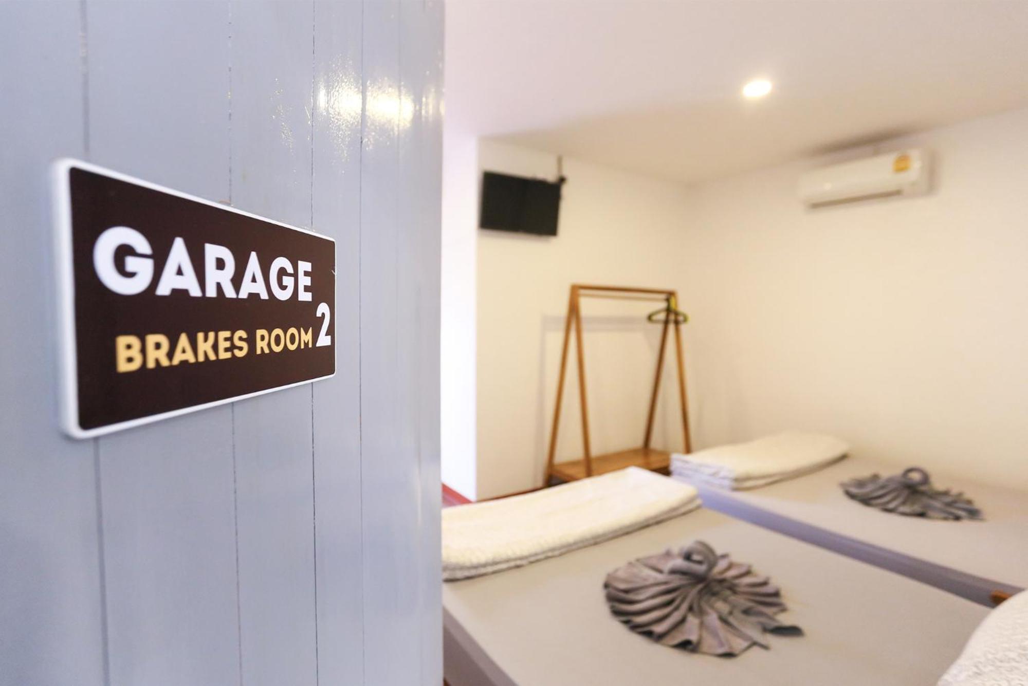 Hotel The Garage Chiang Rai Zimmer foto